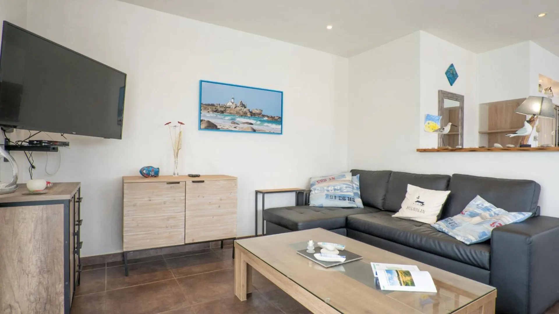 Apartment Les Chardons Bleus 1 By Interhome Brignogan-Plages